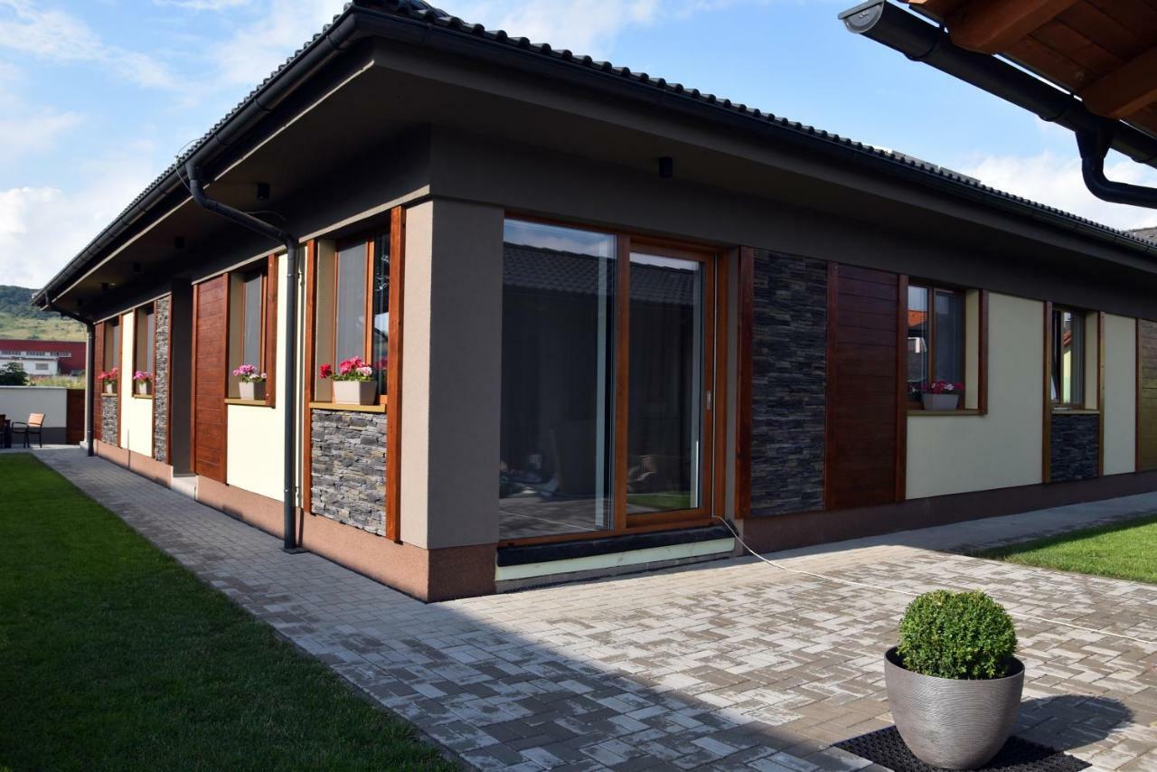 Elemir Apartment เบเชนยอวา ภายนอก รูปภาพ
